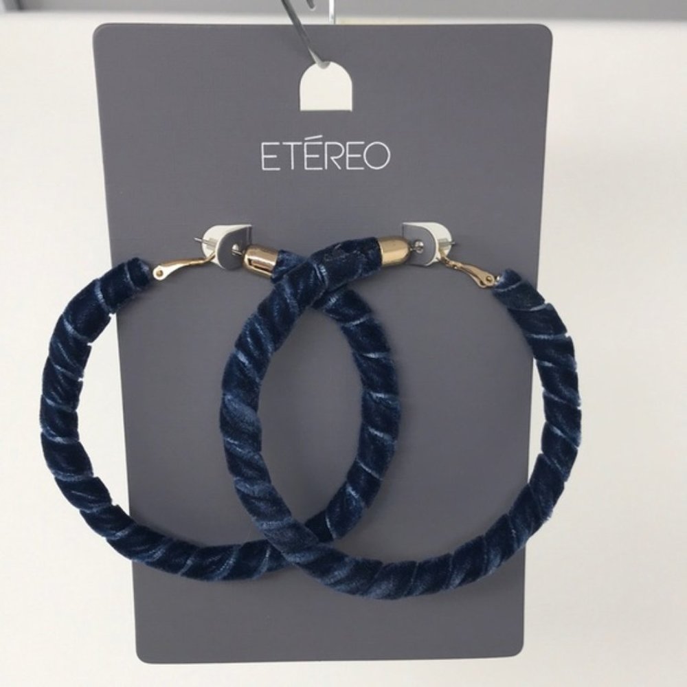 Etereo Velvet Hoop Earrings